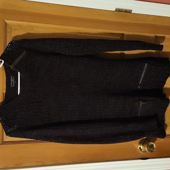 Sweater - Picture 2 of 3